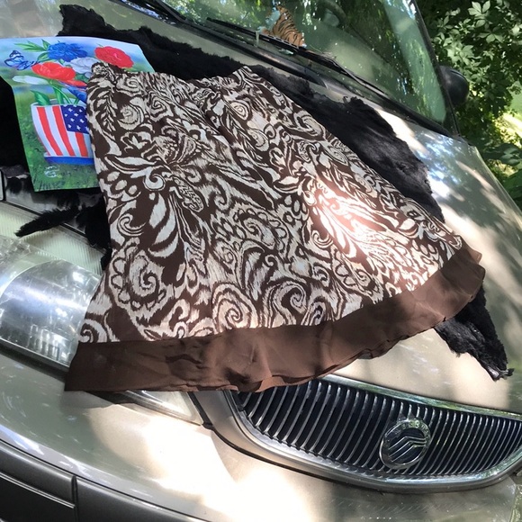 Women’s Brown, White & Tan Paisley Print Elastic Waist Skirt Sheer Solid Hem 20W - Picture 8 of 16